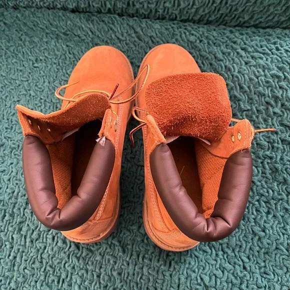 Timberland Classic Lace-Up Boots - Picture 4 of 8